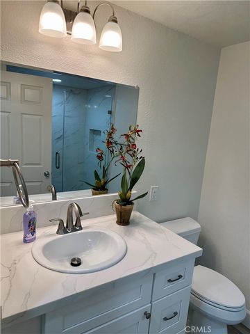 2277 Via mariposa W B, Laguna Woods, CA 92637