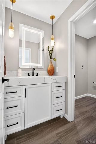 202 Fick Farm Road, Chesterfield, MO 63005