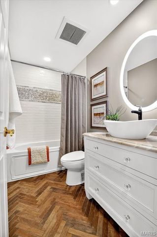 202 Fick Farm Road, Chesterfield, MO 63005