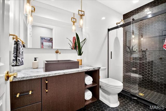 202 Fick Farm Road, Chesterfield, MO 63005