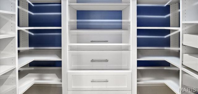 202 Fick Farm Road, Chesterfield, MO 63005