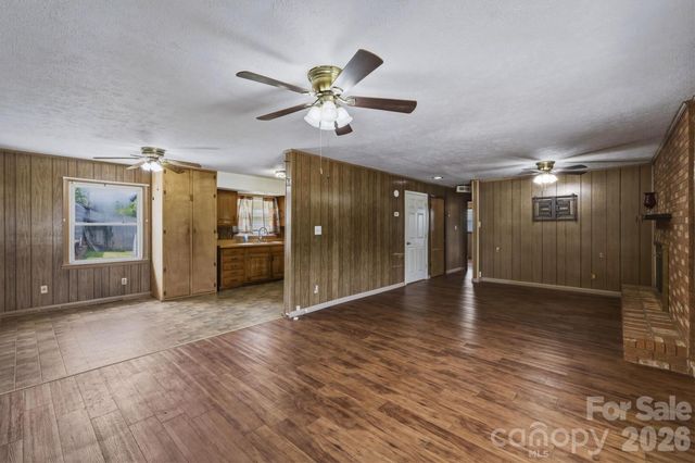 930 Enola Road, Morganton, NC 28655