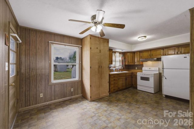 930 Enola Road, Morganton, NC 28655