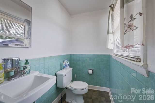 930 Enola Road, Morganton, NC 28655