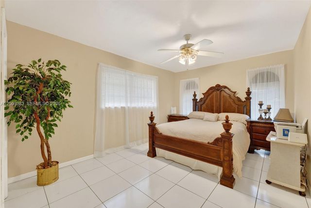 2450 NW 108th St, Miami, FL 33167
