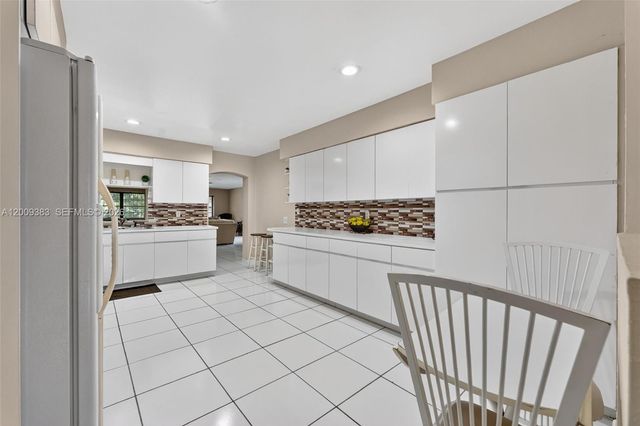 2450 NW 108th St, Miami, FL 33167
