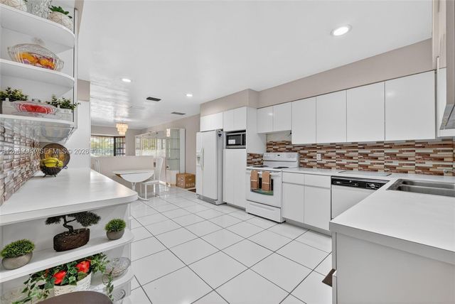 2450 NW 108th St, Miami, FL 33167