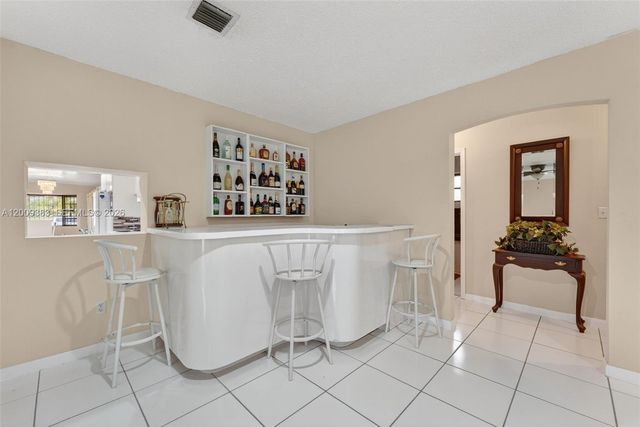 2450 NW 108th St, Miami, FL 33167