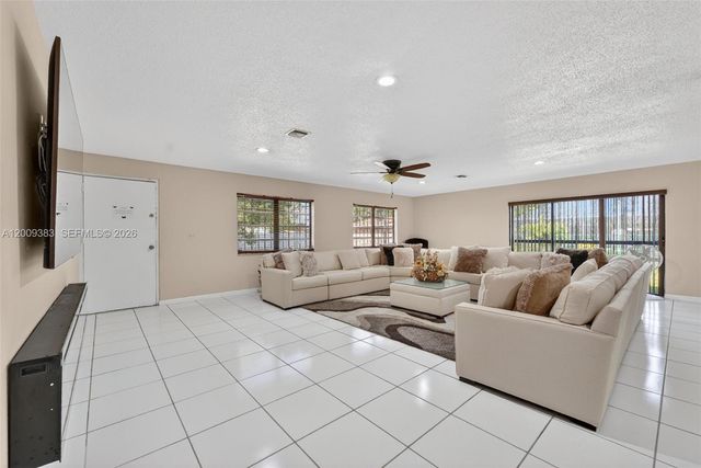 2450 NW 108th St, Miami, FL 33167