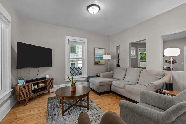 623 W NEW YORK AVENUE, Oshkosh, WI 54901