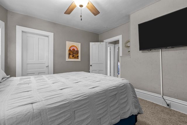623 W NEW YORK AVENUE, Oshkosh, WI 54901