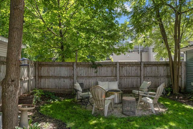 623 W NEW YORK AVENUE, Oshkosh, WI 54901
