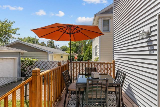 623 W NEW YORK AVENUE, Oshkosh, WI 54901