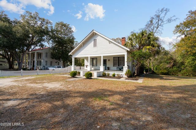 1105 Wichman Street, Walterboro, SC 29488