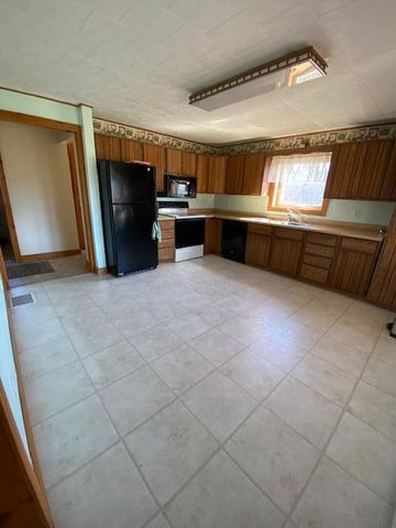 100 Old Cider Mill Road, West Chazy, NY 12992