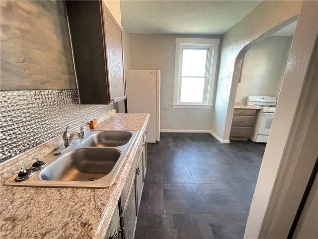 114 Merritt Ave, Carrick, PA 15227