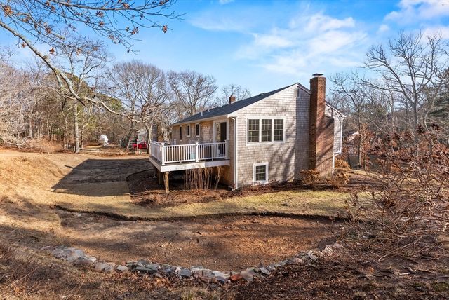 30 Pawtuxet Rd, Plymouth, MA 02360