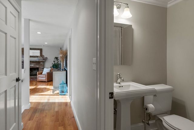 30 Pawtuxet Rd, Plymouth, MA 02360