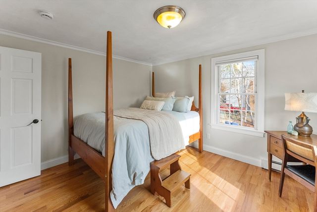 30 Pawtuxet Rd, Plymouth, MA 02360