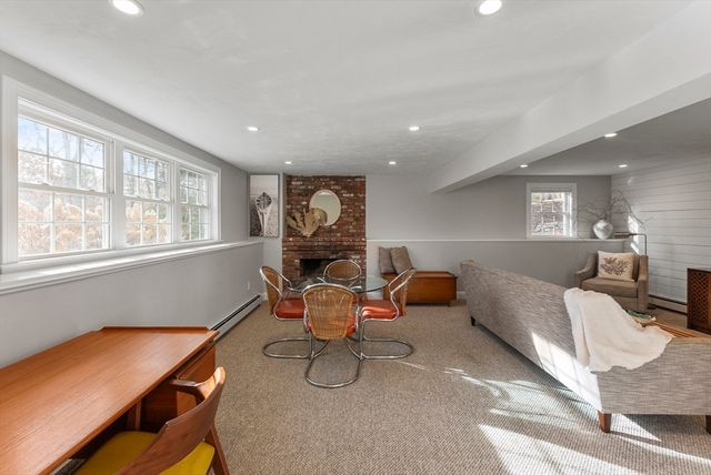 30 Pawtuxet Rd, Plymouth, MA 02360