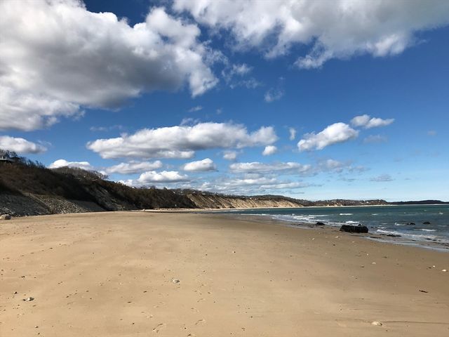 30 Pawtuxet Rd, Plymouth, MA 02360