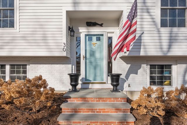 30 Pawtuxet Rd, Plymouth, MA 02360