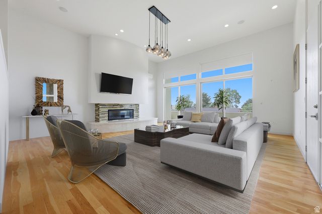 1389 E MILLBROOK WAY, Bountiful, UT 84010