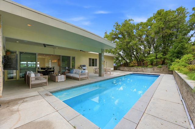 1389 E MILLBROOK WAY, Bountiful, UT 84010