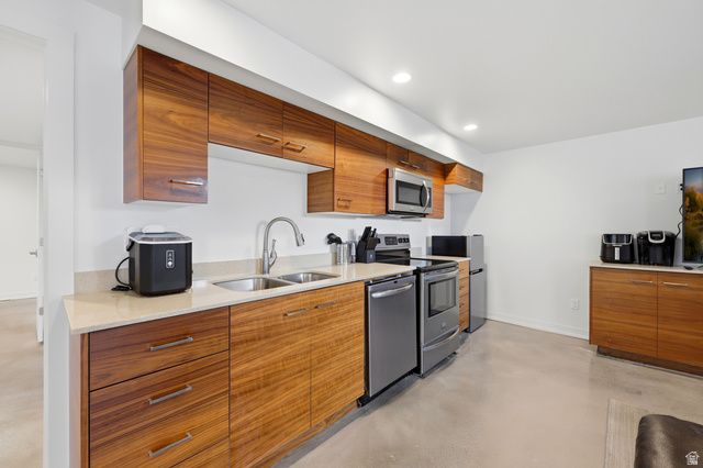 1389 E MILLBROOK WAY, Bountiful, UT 84010