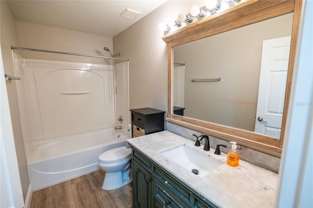 852 N JACKS LAKE ROAD, Clermont, FL 34711