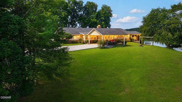 1230 Owens Lane, Dandridge, TN 37725