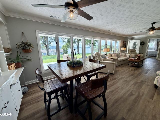 1230 Owens Lane, Dandridge, TN 37725