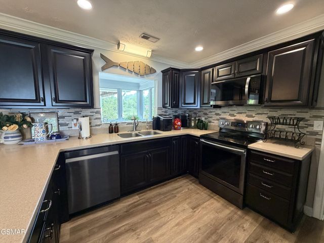 1230 Owens Lane, Dandridge, TN 37725