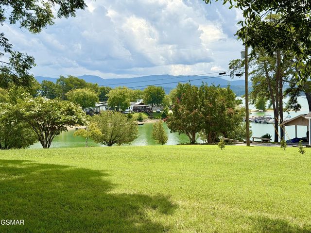 1230 Owens Lane, Dandridge, TN 37725