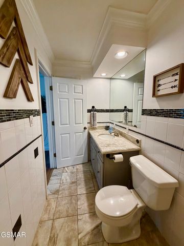 1230 Owens Lane, Dandridge, TN 37725