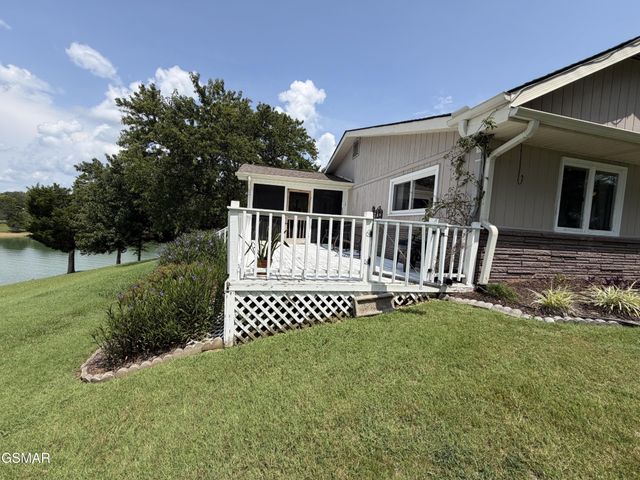 1230 Owens Lane, Dandridge, TN 37725