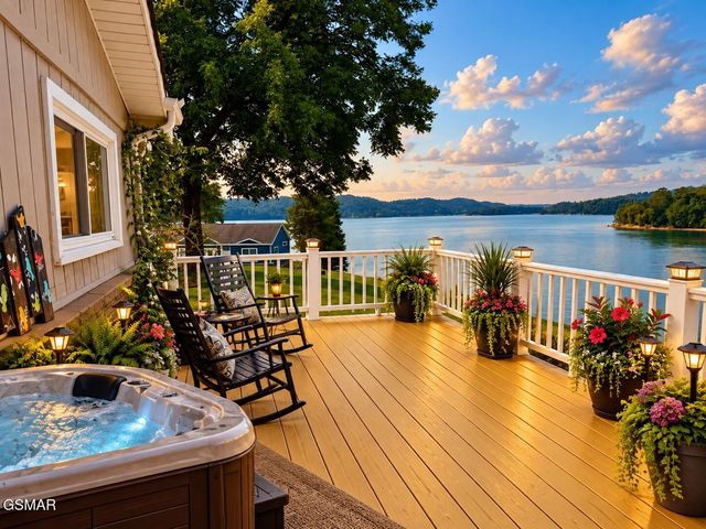 1230 Owens Lane, Dandridge, TN 37725