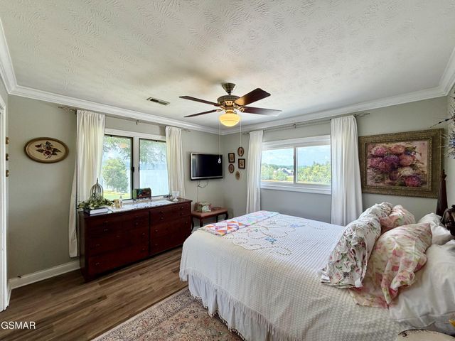 1230 Owens Lane, Dandridge, TN 37725
