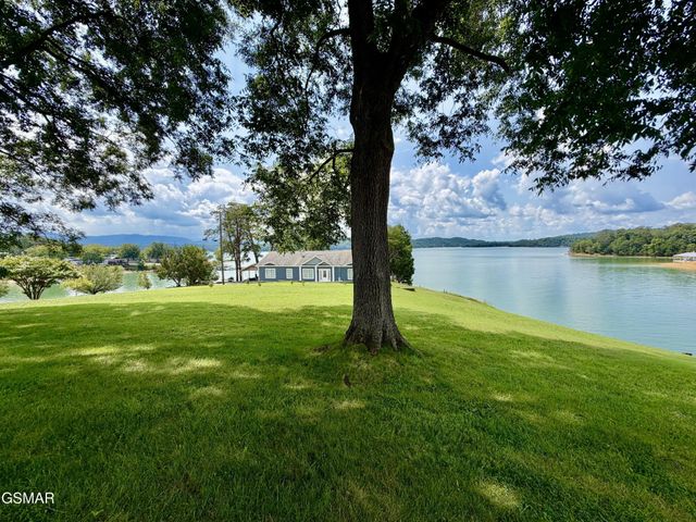 1230 Owens Lane, Dandridge, TN 37725