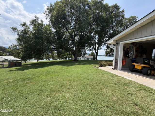 1230 Owens Lane, Dandridge, TN 37725