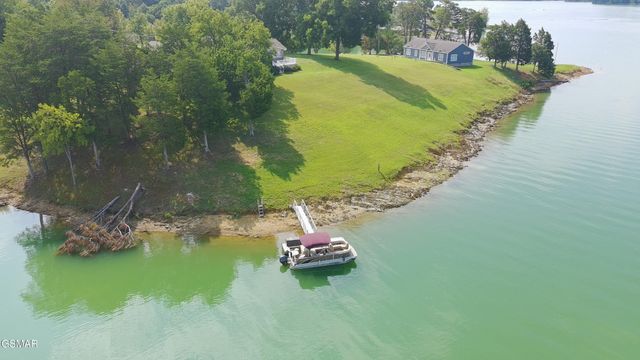 1230 Owens Lane, Dandridge, TN 37725