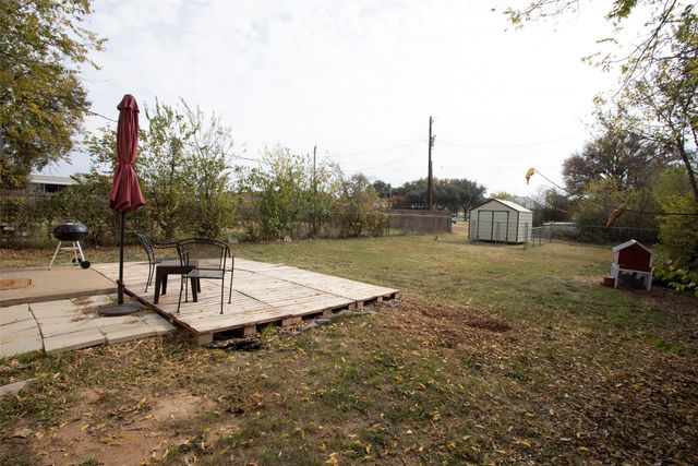 1212 3rd Street, Graham, TX 76450