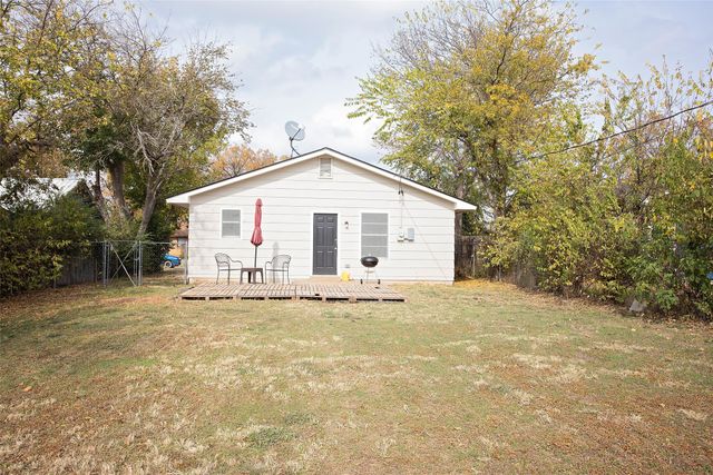 1212 3rd Street, Graham, TX 76450