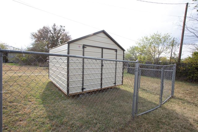 1212 3rd Street, Graham, TX 76450