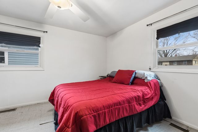 18 Mckinley Street, Lake In The Hills, IL 60156