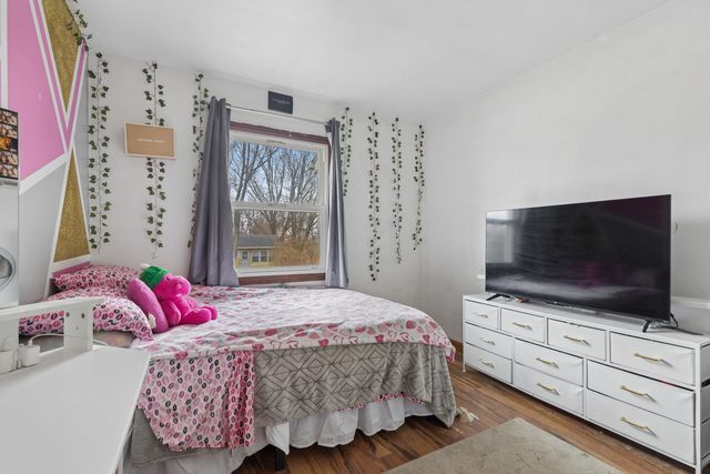 18 Mckinley Street, Lake In The Hills, IL 60156