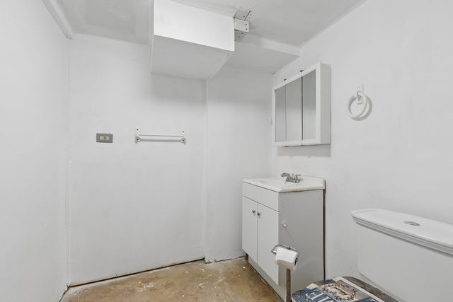 18 Mckinley Street, Lake In The Hills, IL 60156