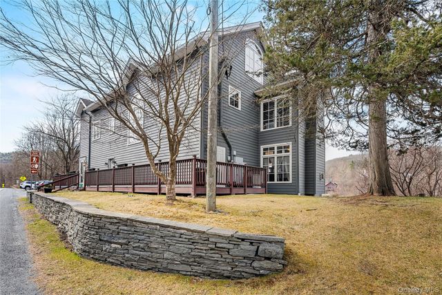 4223 NY State Route 97, Barryville, NY 12719