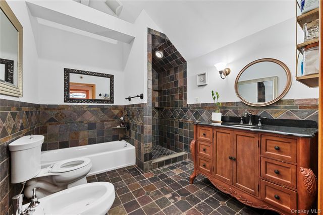 4223 NY State Route 97, Barryville, NY 12719