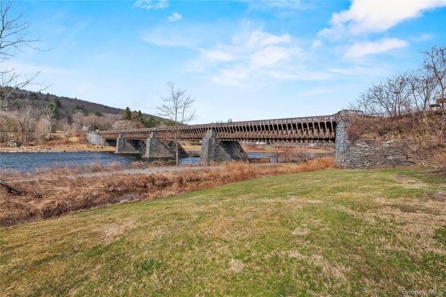 4223 NY State Route 97, Barryville, NY 12719